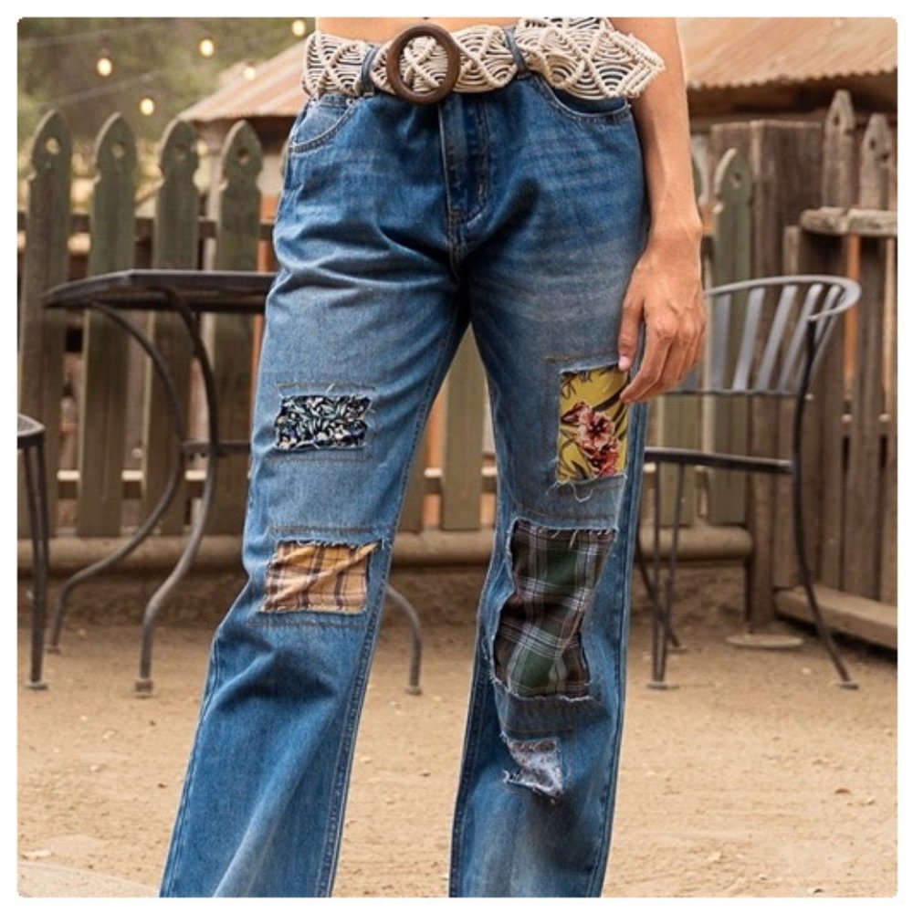 POL Patched Out Denim Boyfriend Jeans - Picture 3 of 13